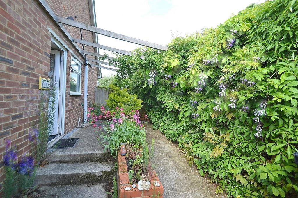 115 brambleside.jpg