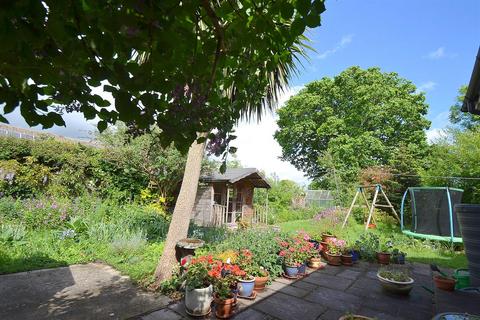 115 Bramble Drive, Hailsham, BN27 3EQ