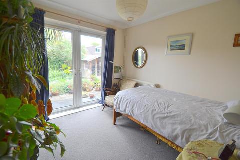 115 Bramble Drive, Hailsham, BN27 3EQ