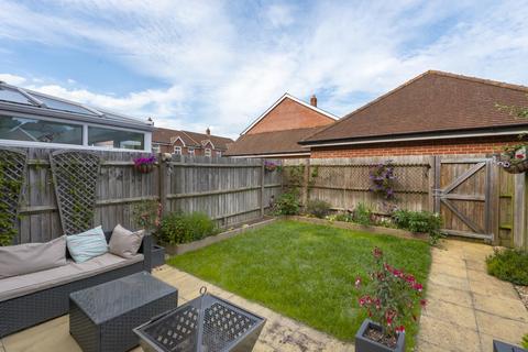 209 Cutforth Way, Romsey, SO51 0BG