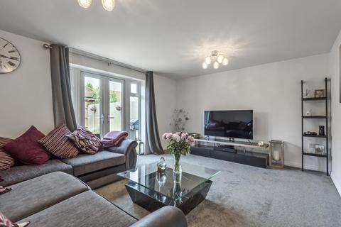 209 Cutforth Way, Romsey, SO51 0BG