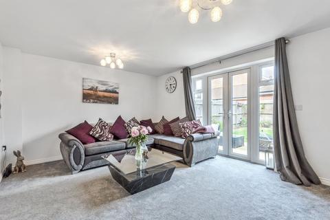 209 Cutforth Way, Romsey, SO51 0BG