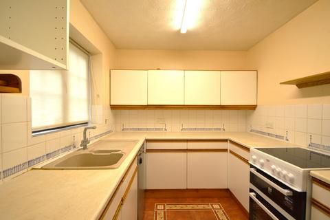 3 bedroom end of terrace house to rent, Coe Spur, Slough, SL1
