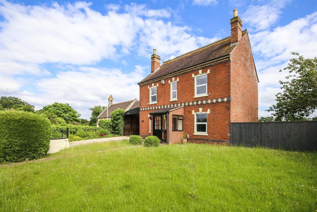 Elmore, Gloucester 4 bed detached house £550,000