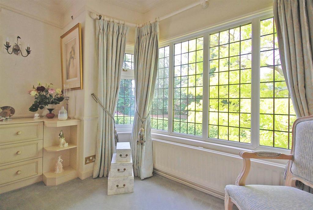 Master Bedroom g.jpg