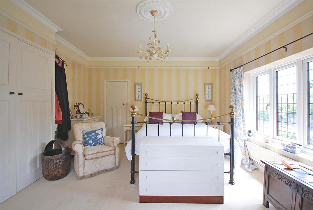 Bedroom 2b.jpg
