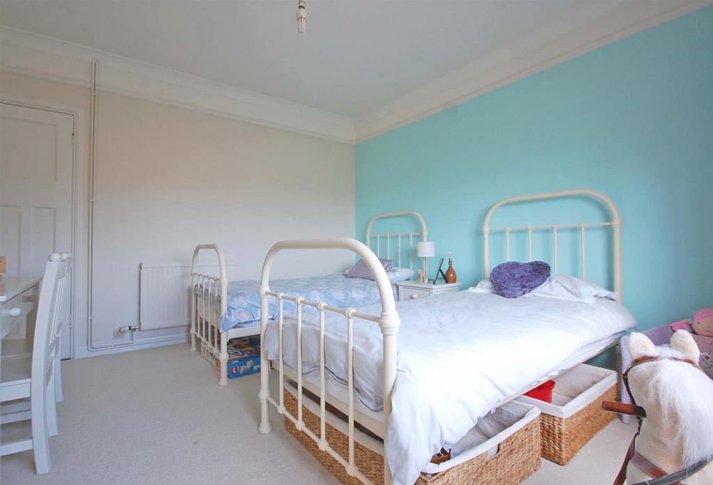 Bedroom 3b.jpg