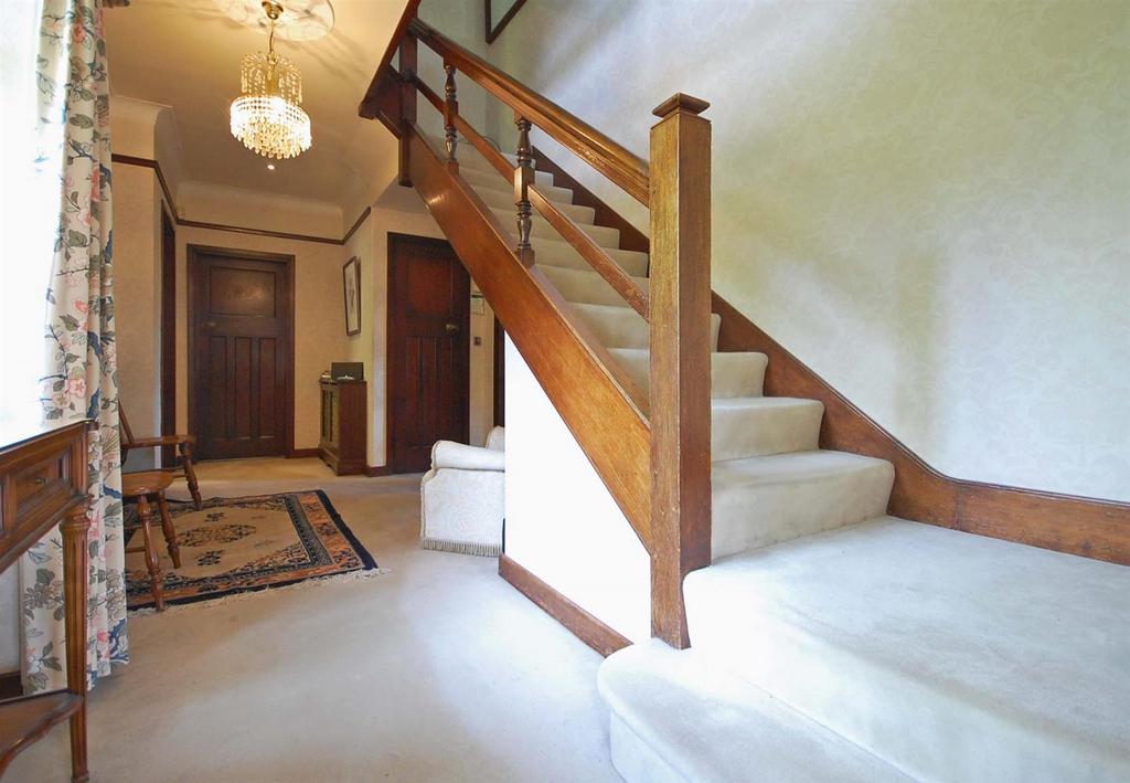 Entrance Hall b.jpg