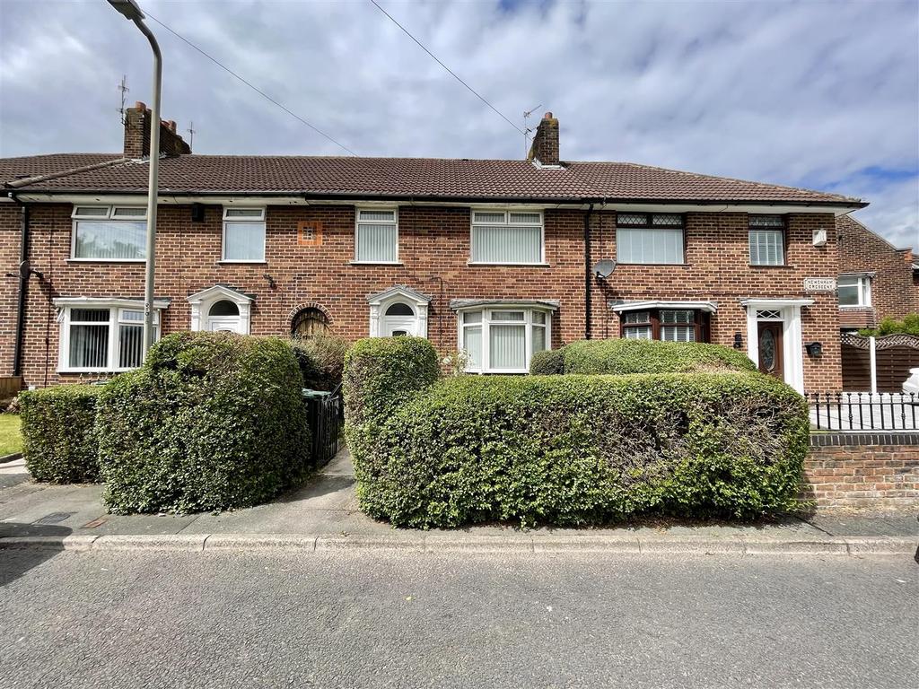 Newenham Crescent, Liverpool 3 bed townhouse £150,000