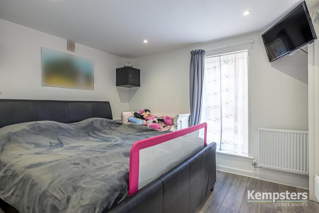 Bedroom.jpg