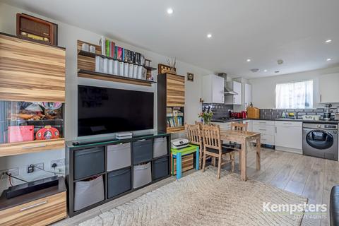 205 Malthouse Drive, Grays, RM17 5FH