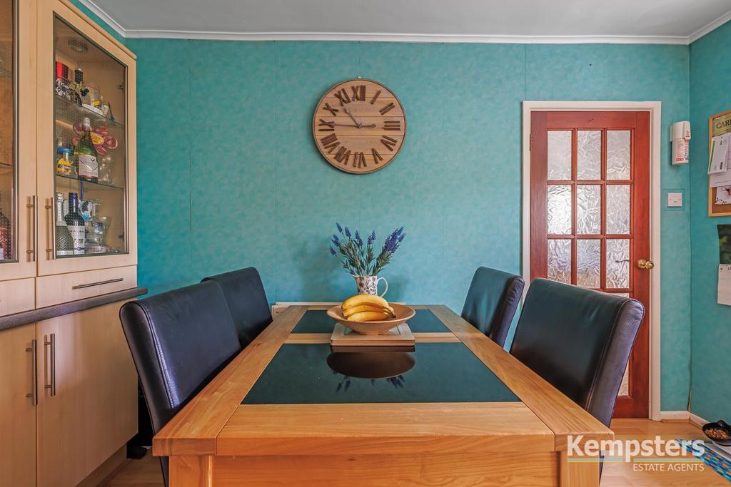 Kitchen 6.jpg