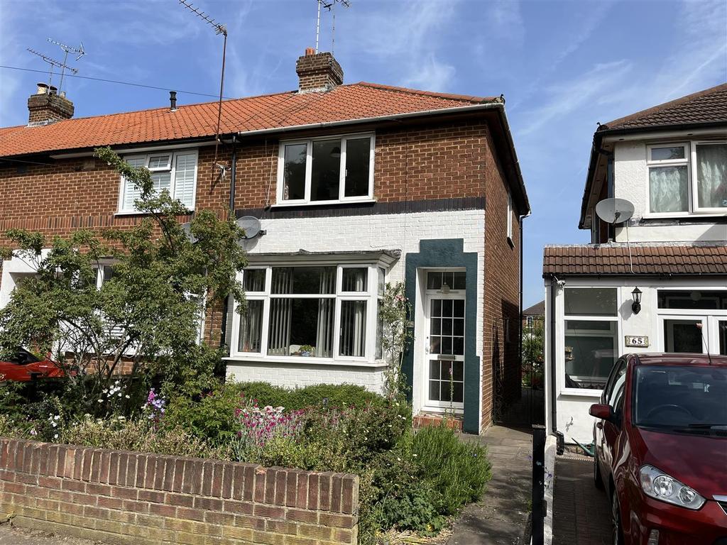 Birchwood Avenue, Hatfield 2 bed end of terrace house £400,000