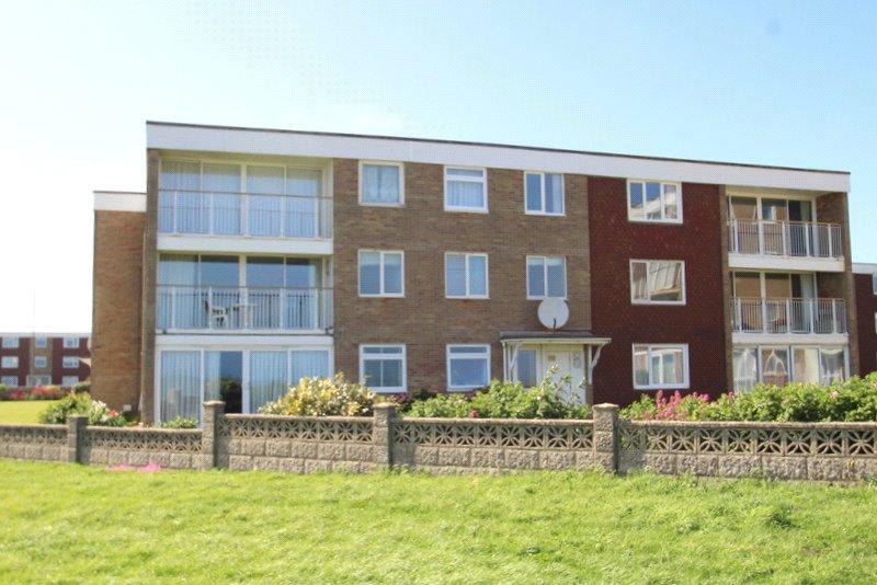 Millfield Close, Rustington... 2 bed apartment £1,200 pcm (£277 pw)