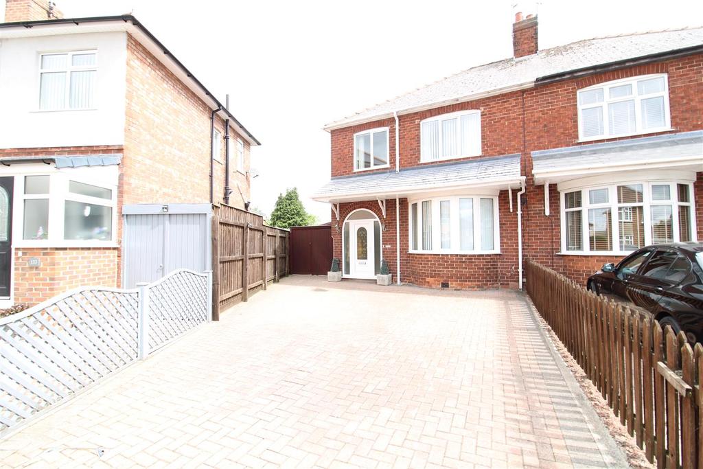 Kensington Gardens, Darlington 3 bed semidetached house £174,950