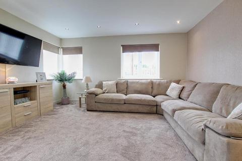 Apartment 11, Broadway House Broadway, Hornsea, HU18 1PZ
