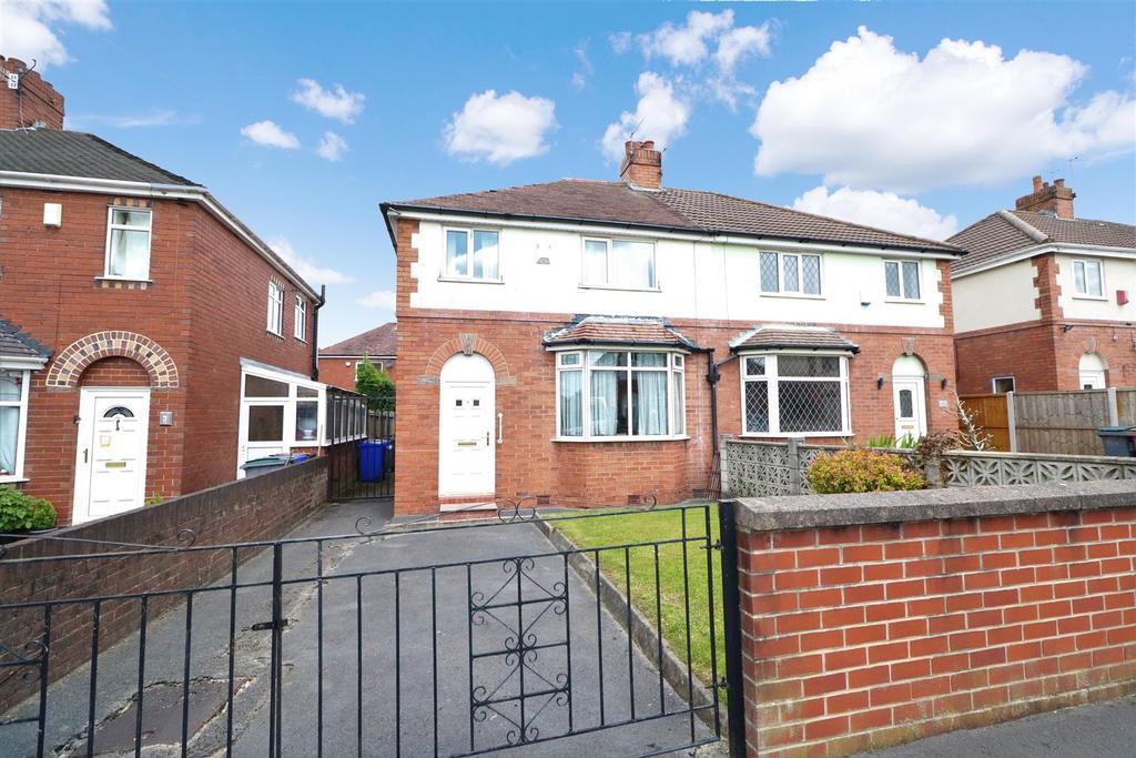 Clive Avenue, Baddeley Green, StokeOnTrent 3 bed semidetached house