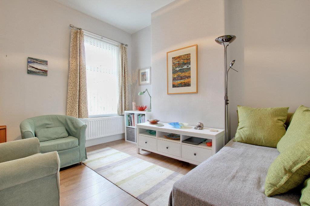 Dining/sitting room