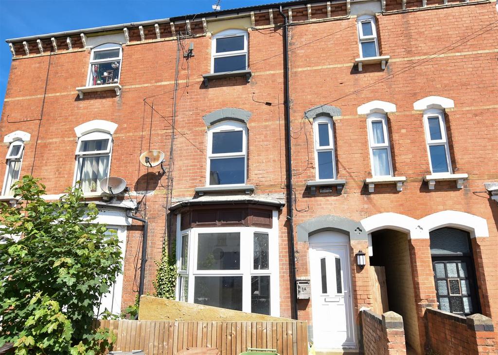 1a Knox Road, Wellingborough 2 bed house £750 pcm (£173 pw)