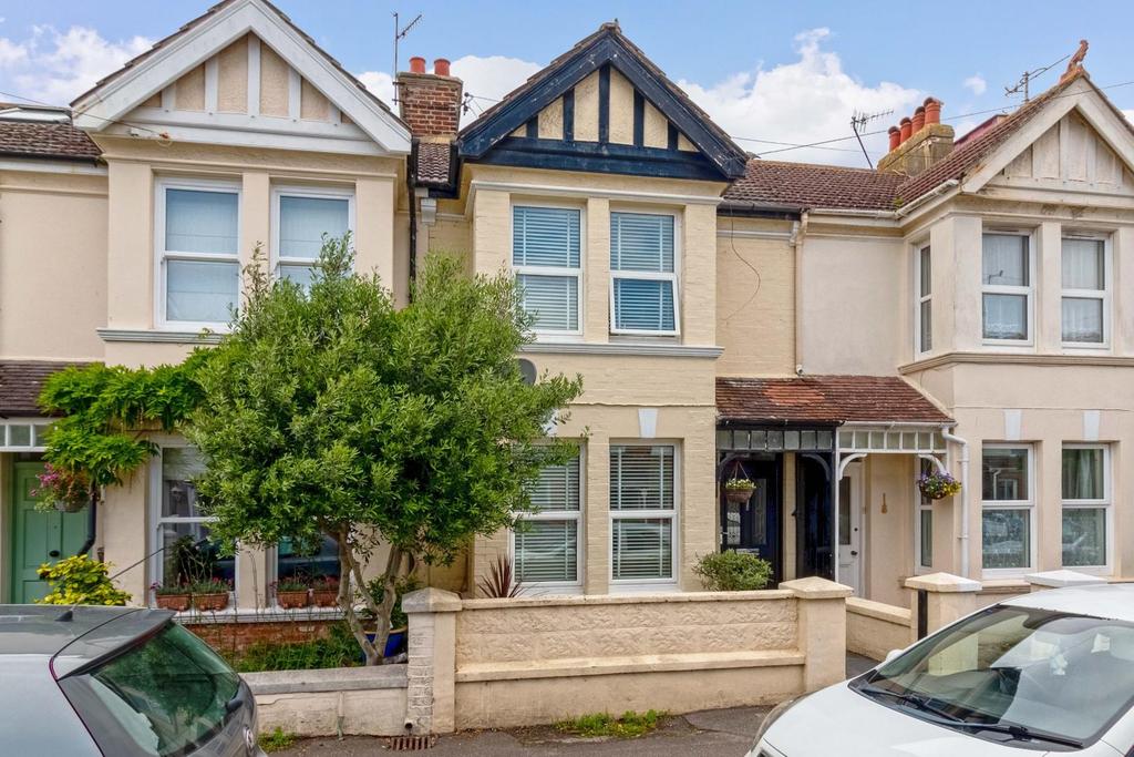 Cecil Road, Lancing 3 bed house £400,000