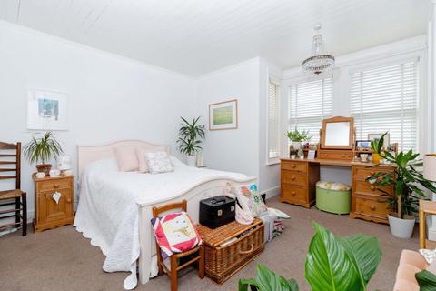 17 Cecil Road, Lancing, BN15 8HN