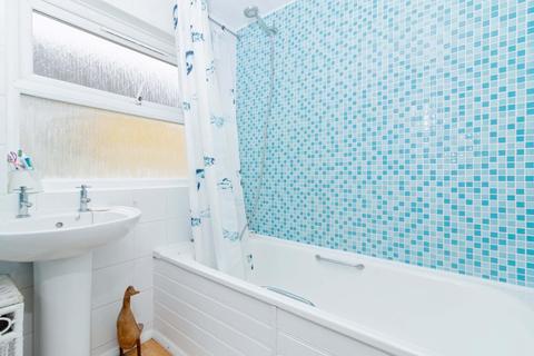 17 Cecil Road, Lancing, BN15 8HN