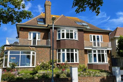 7 bedroom detached house for sale - Winterstoke Crescent, Ramsgate