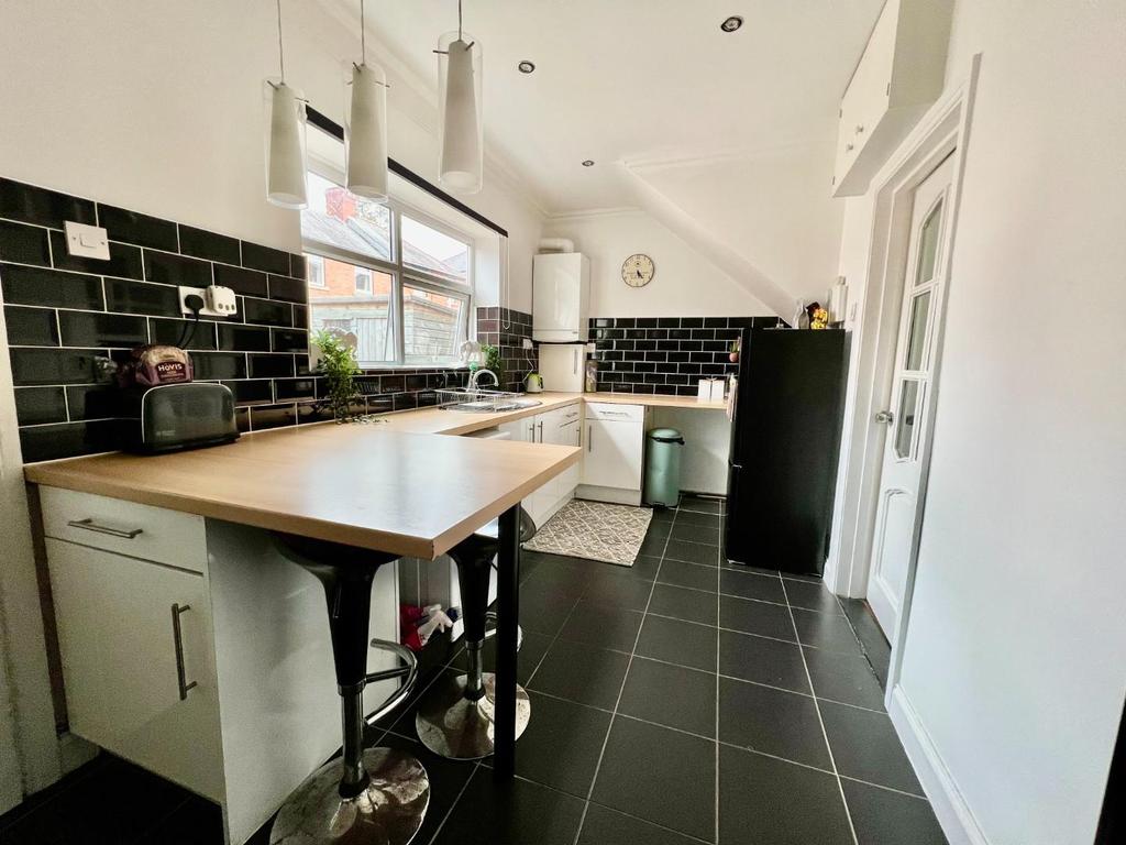 Second Avenue, Chester Le Street 3 bed end of terrace house £105,000