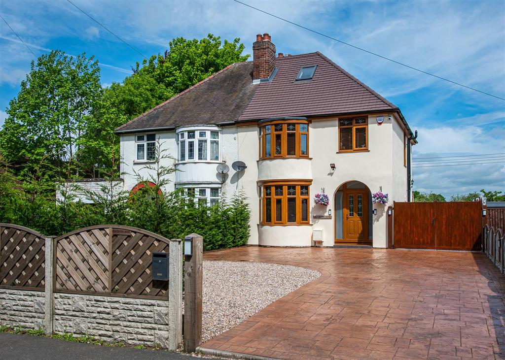 Silverthorne, Station Drive, Four Ashes, Wolverhampton 4 bed semi