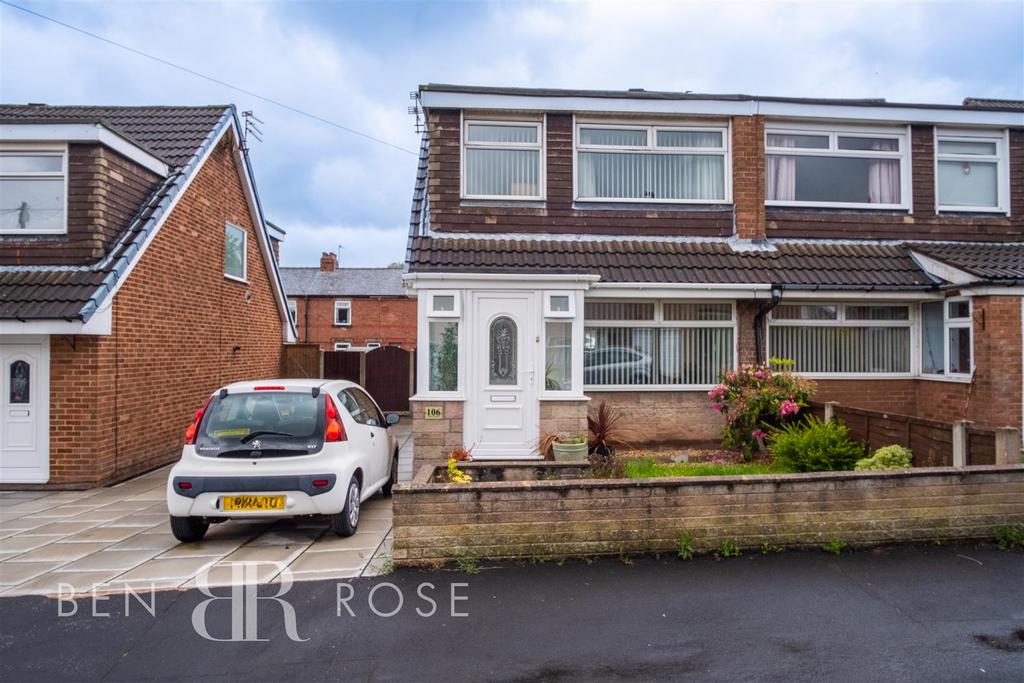 Manor Avenue, Burscough, Ormskirk 3 bed semidetached house £199,995