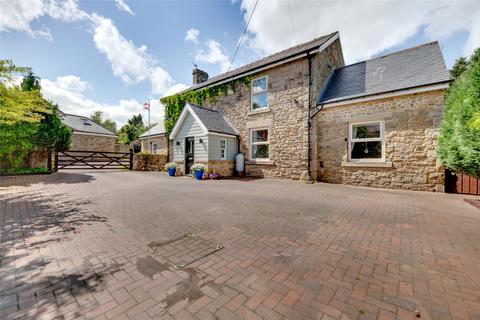 5 bedroom detached house for sale - Manor Road, Medomsley, County Durham, DH8