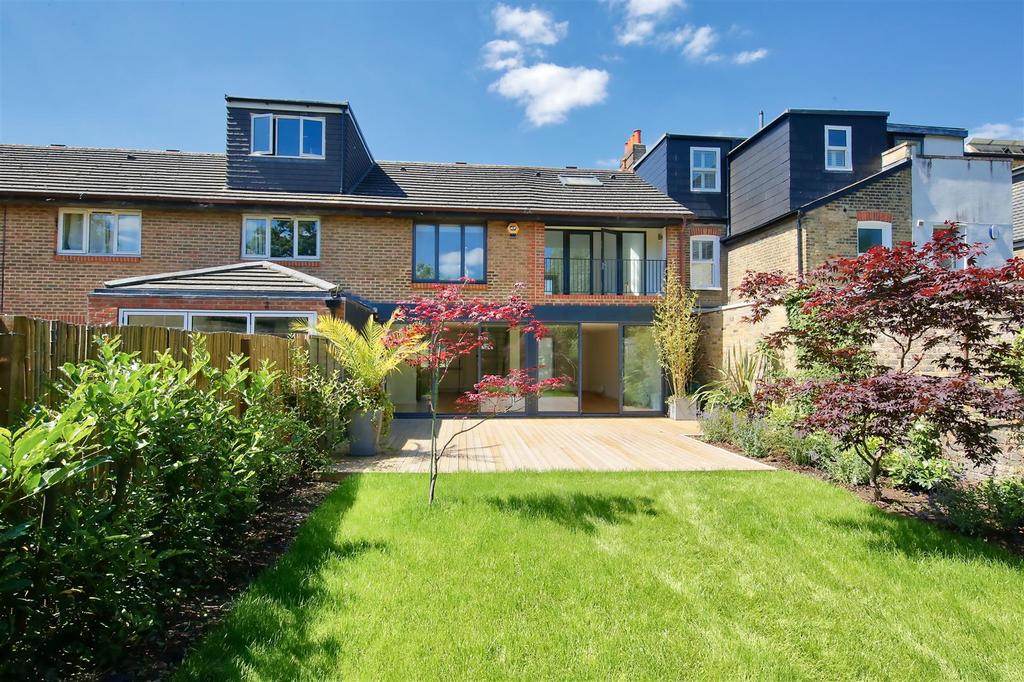 Peartree Avenue, London 3 bed end of terrace house £1,000,000