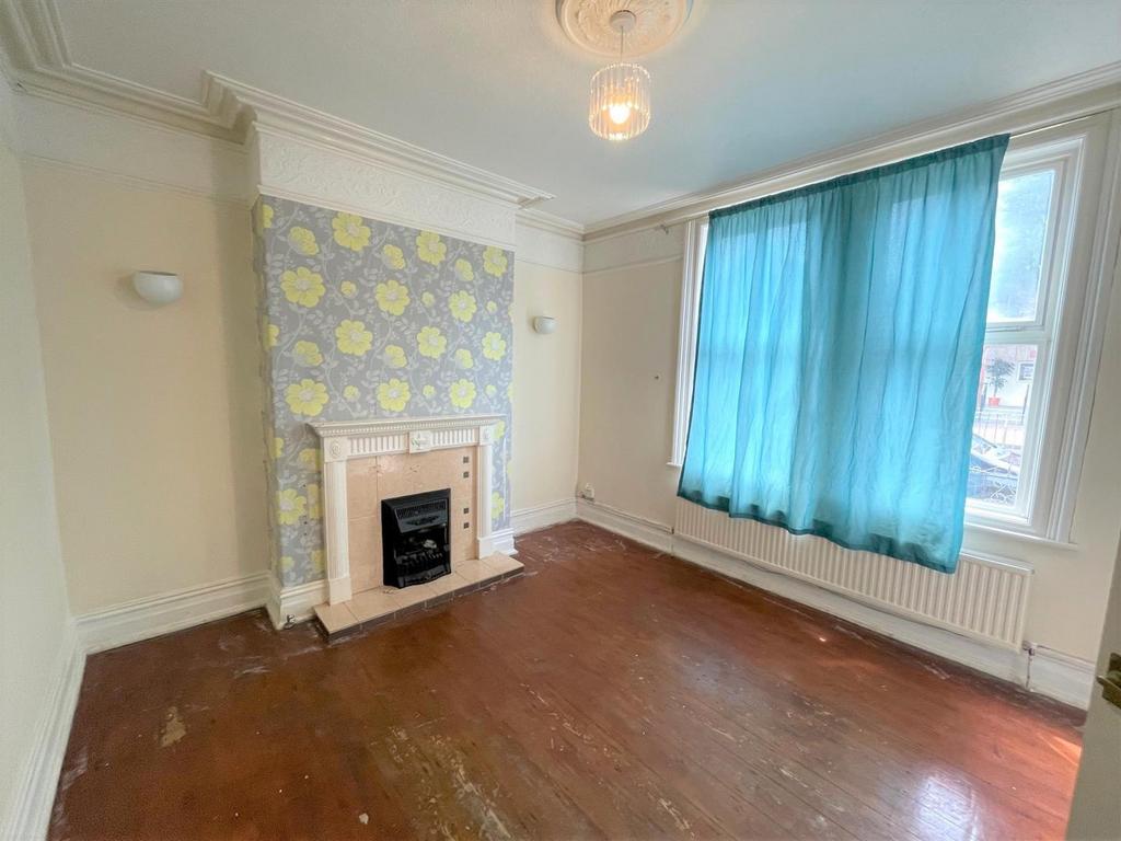 Henrietta Street, Leigh 3 bed terraced house £129,950