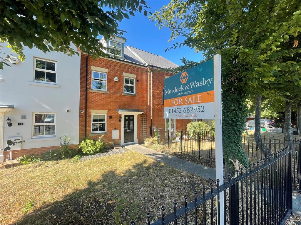 Scholars Walk, Quedgeley, Gloucester 3 bed townhouse £269,500