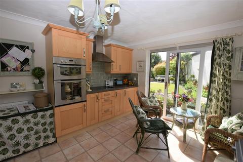 22 Forth An Cos, Ponsanooth, Truro, TR3 7RJ