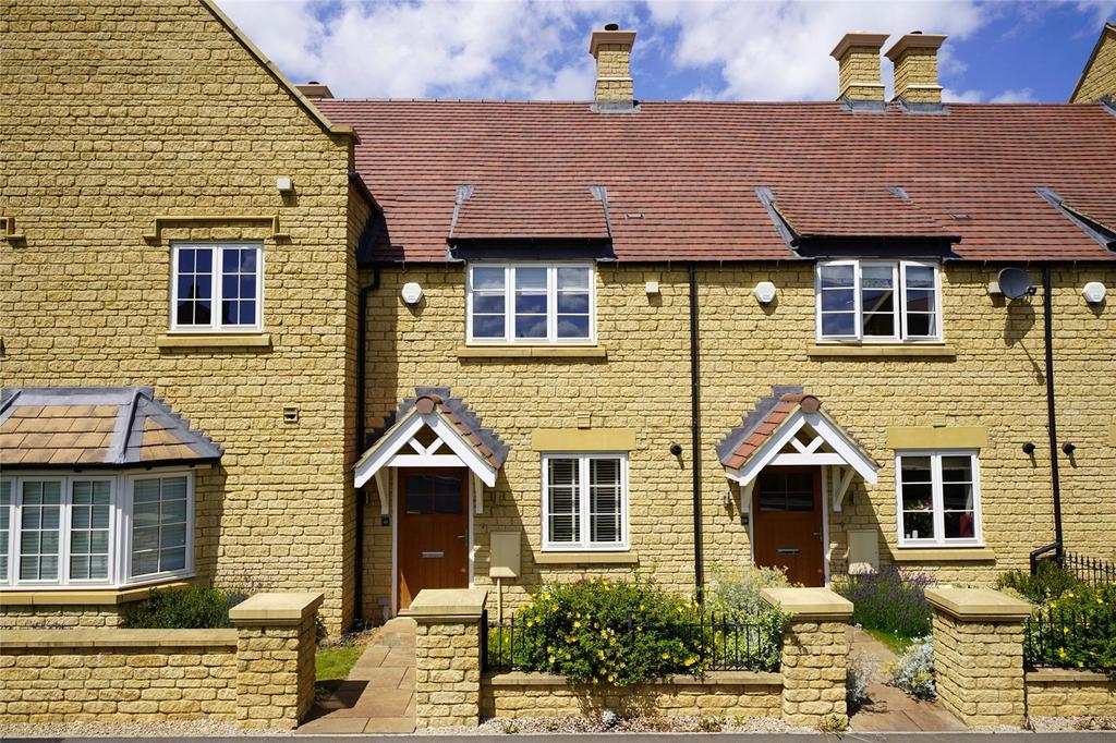 Sargent Square, Broadway... 2 bed terraced house £380,000