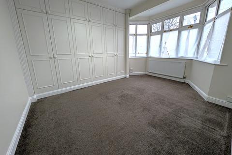 1 bedroom flat to rent, Leith Close, Kingsbury, London, NW9
