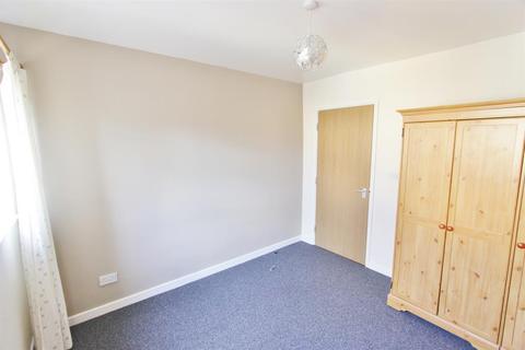 44 Broom Walk, Sheffield, S3 7XE