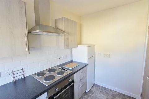 44 Broom Walk, Sheffield, S3 7XE