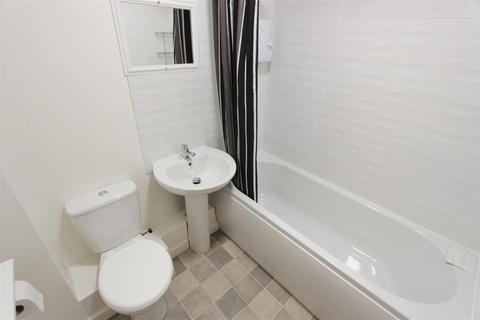 44 Broom Walk, Sheffield, S3 7XE