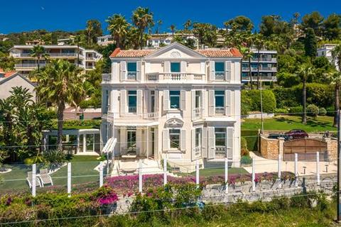 3 bedroom villa, Cannes, Alpes-Maritimes, Provence-Alpes-Côte d`Azur