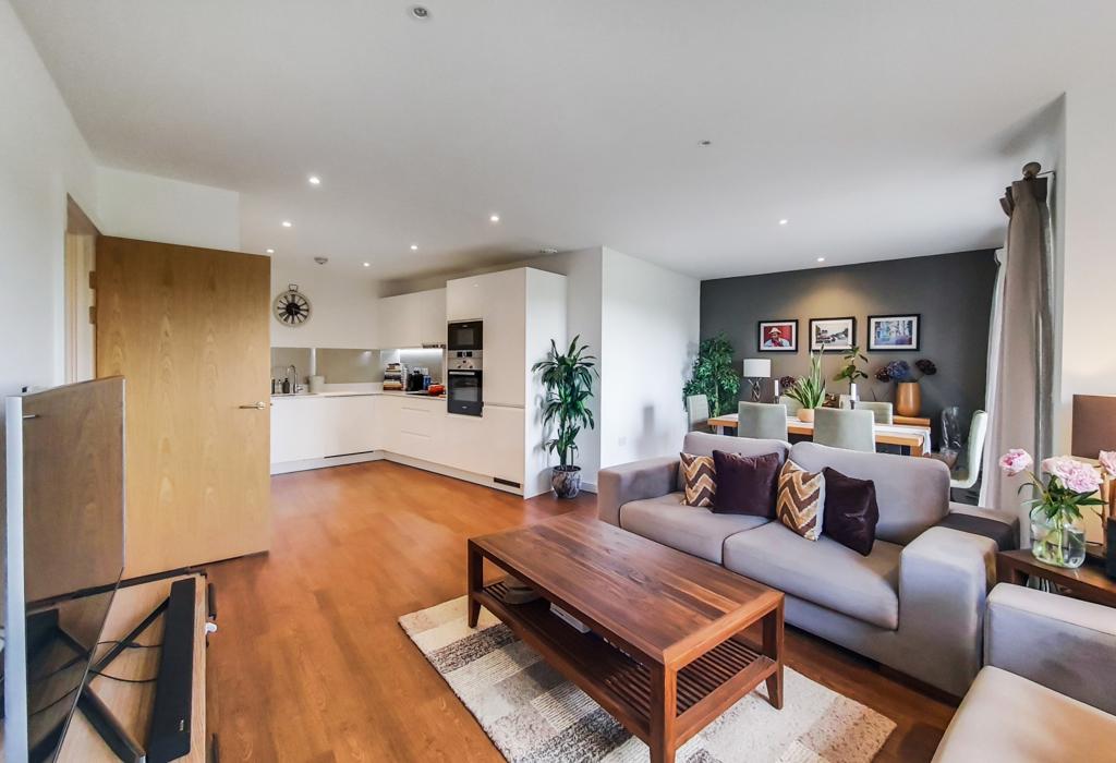 Stanmore Place 2 bed apartment £525,000