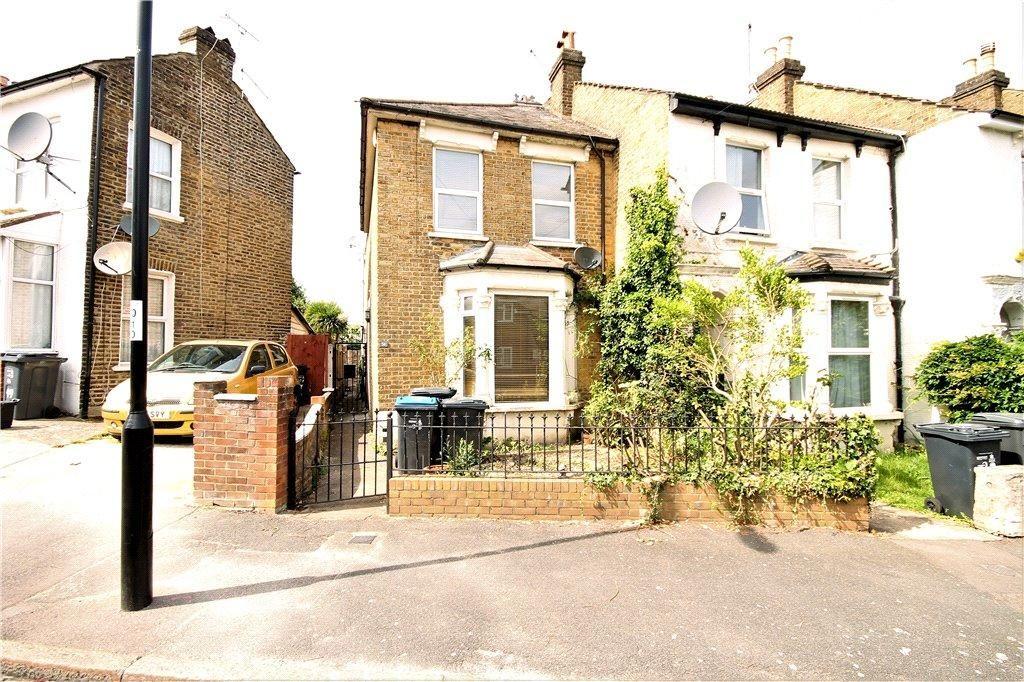 Tanfield Road, Croydon, London, CR0 1AN 2 bed semidetached house £