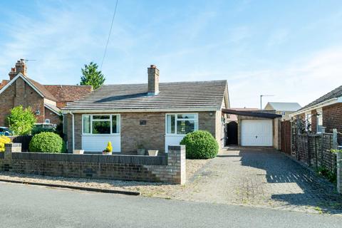 2 bedroom bungalow for sale - Duck End Lane, Biddenham