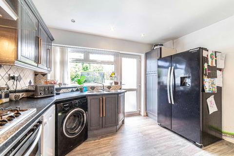 51 Dovecote Lane, Lees, Oldham, OL4 4SN
