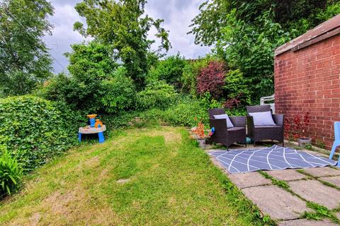 51 Dovecote Lane, Lees, Oldham, OL4 4SN