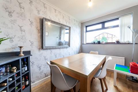 51 Dovecote Lane, Lees, Oldham, OL4 4SN