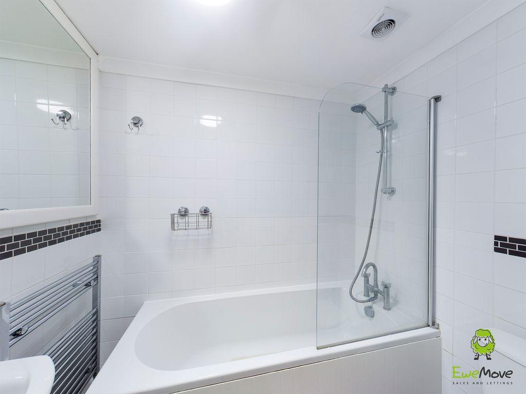 Bathroom (Bathroom )