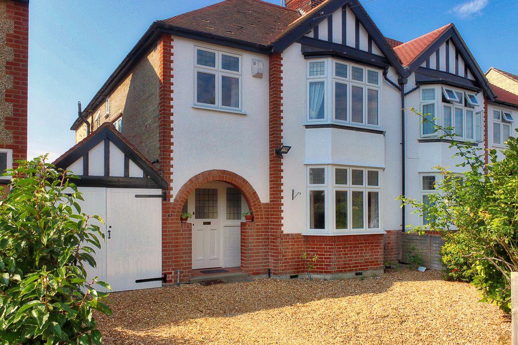 Hurst Park Avenue, Cambridge CB4 2AB 5 bed semidetached house £2,500