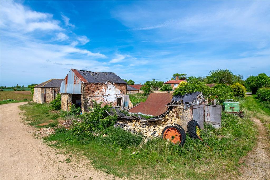Barns In The Farmstead, Mareham Lane, Spanby, Sleaford, NG34 Detached